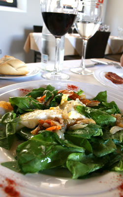 Espinacas en ensalada en el Mirador de Las Monjas