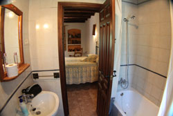 Baño de la habitación