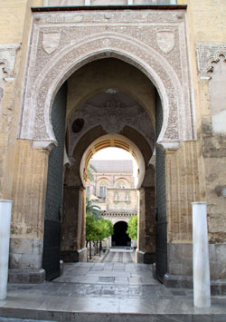 Puerta de la Mezquita