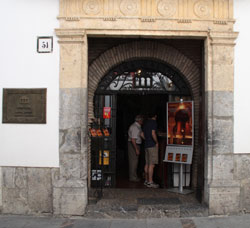 Puerta baños